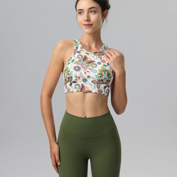 Style: Active Season: Spring