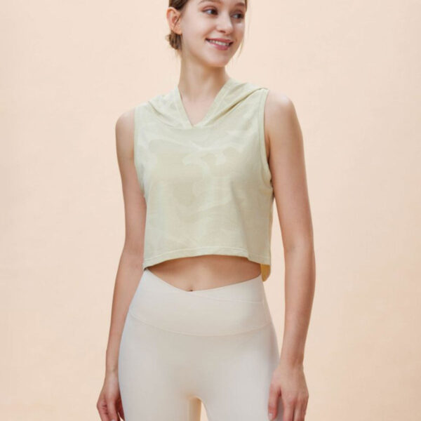 Style: Active Season: Spring