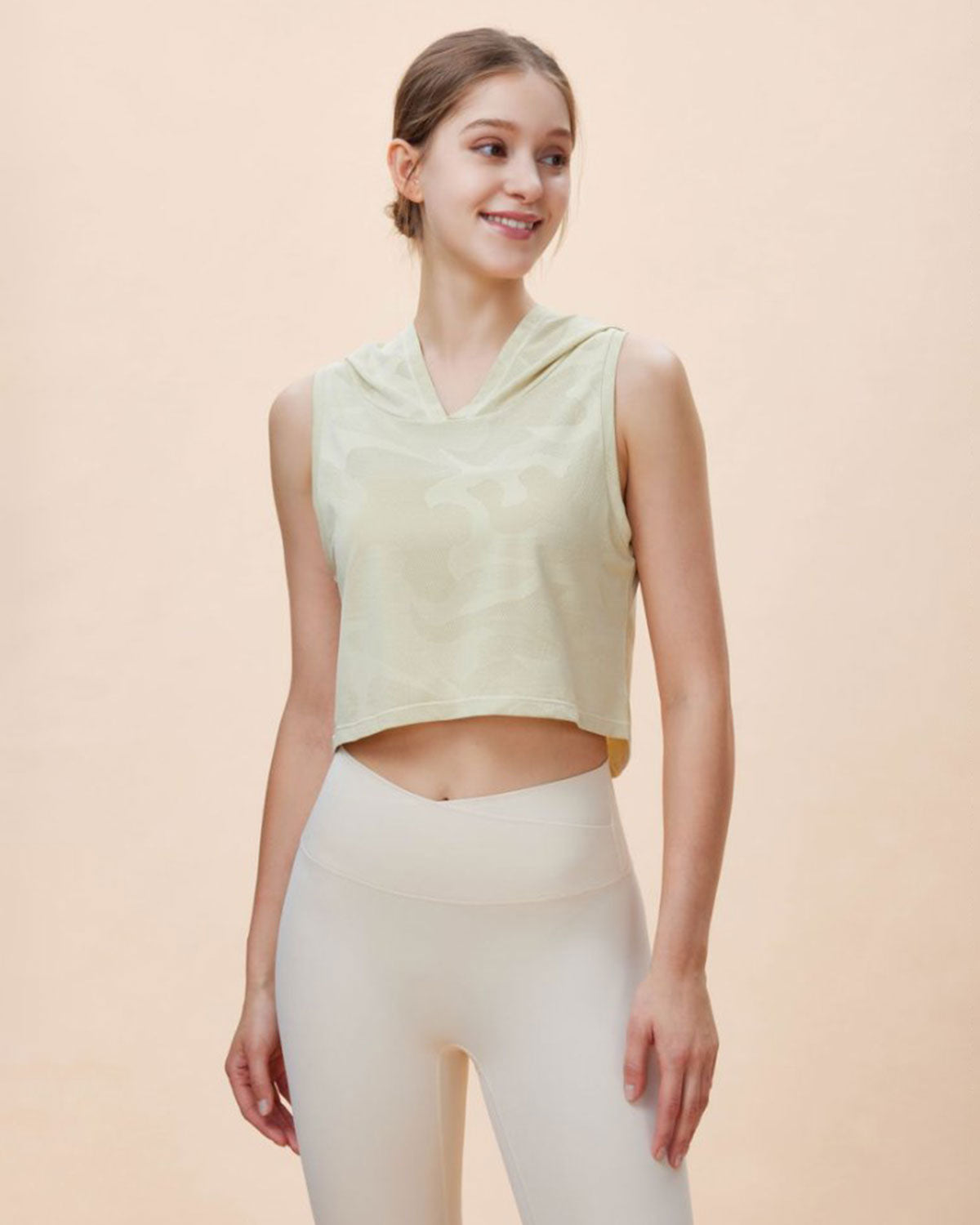 Style: Active Season: Spring