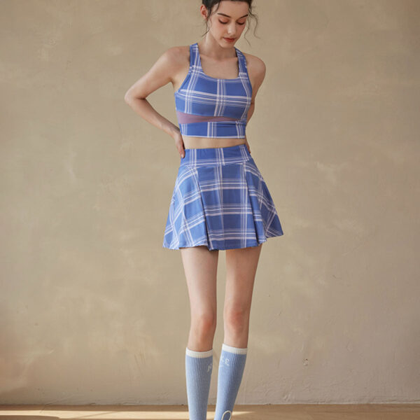 Style: Active Season: Spring
