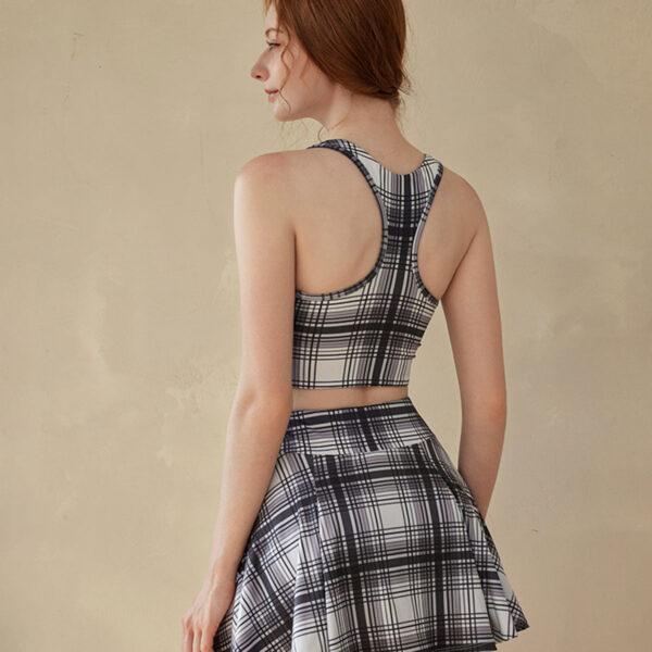 Style: Active Season: Spring