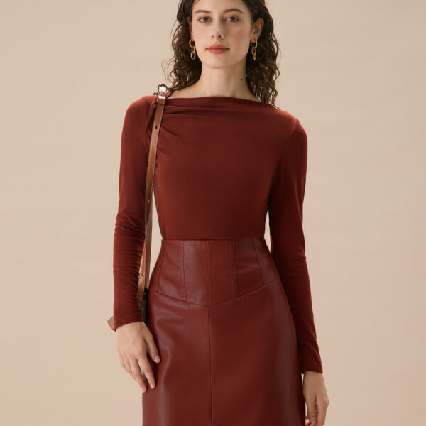 Fabric:This Ruched Knit Tee is made of Viscose