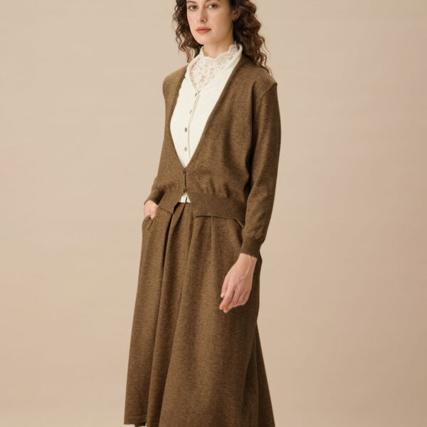 Fabric:This Set is made of Cotton and Polyester. Cotton fabric features humidity balance