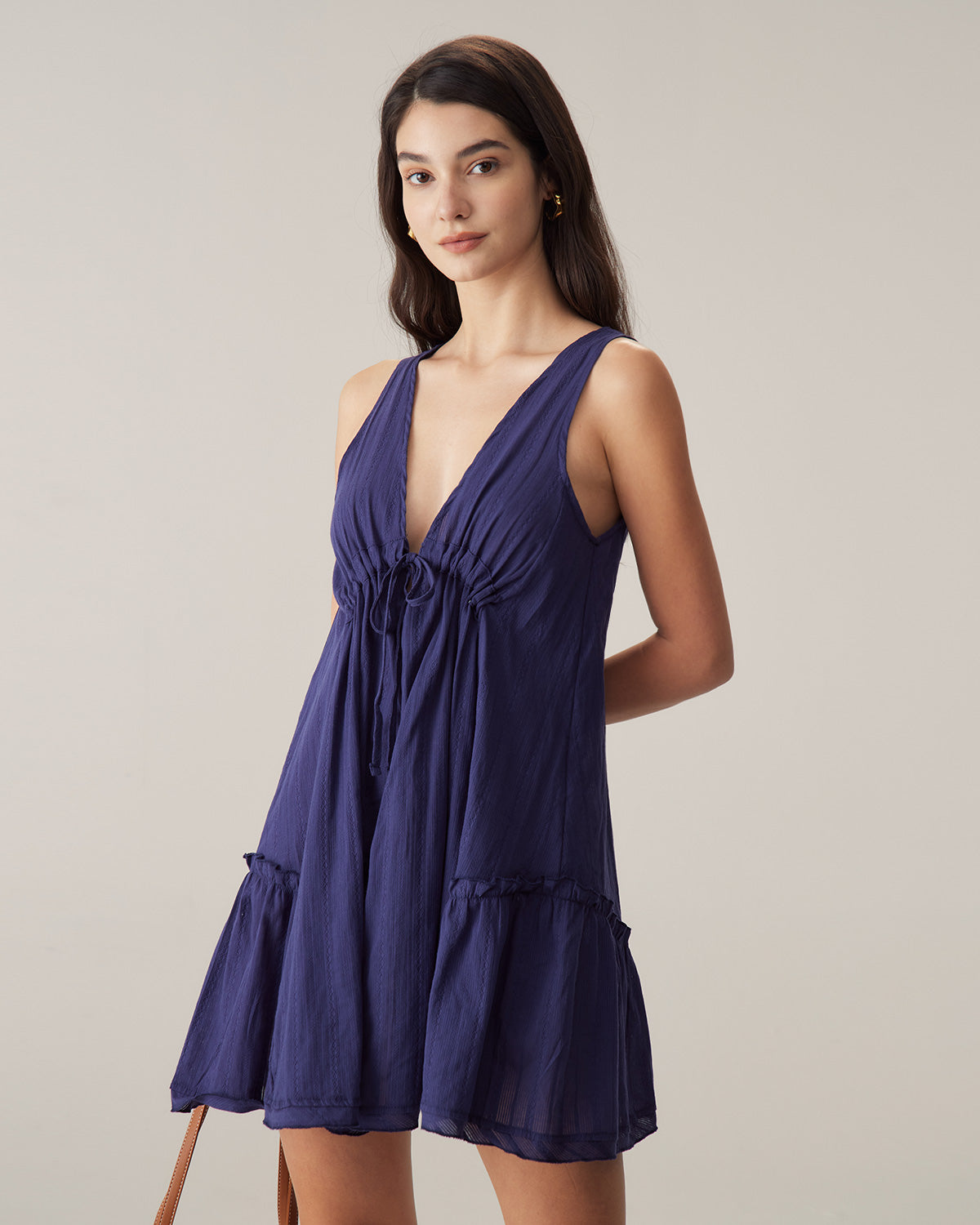 - Occasion: Vacation - Fabric Stretch: No Stretch - Waist: Natural Waisted - Embellishment: Backless
