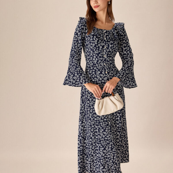 Fabric:This Chiffon Maxi Dress is made of Polyester. Polyester is an artificial fiber that feels soft
